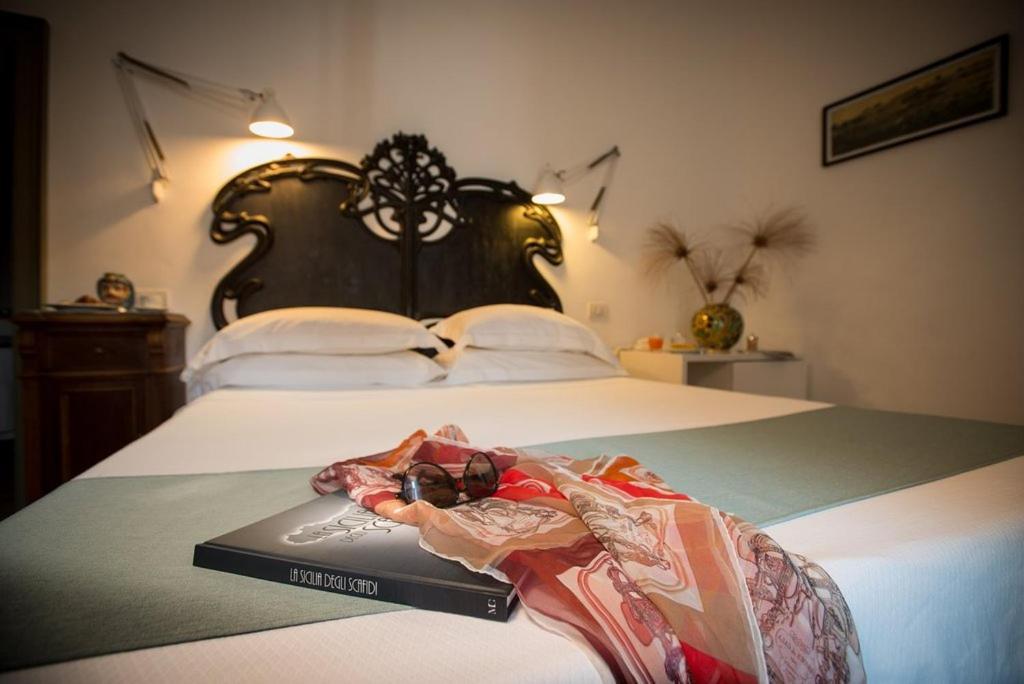 La Moresca Hotel Marina di Ragusa Buitenkant foto