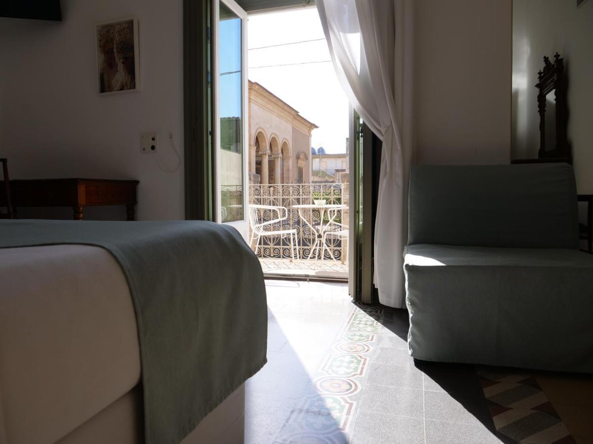 La Moresca Hotel Marina di Ragusa Buitenkant foto