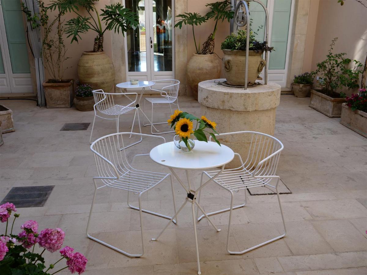 La Moresca Hotel Marina di Ragusa Buitenkant foto