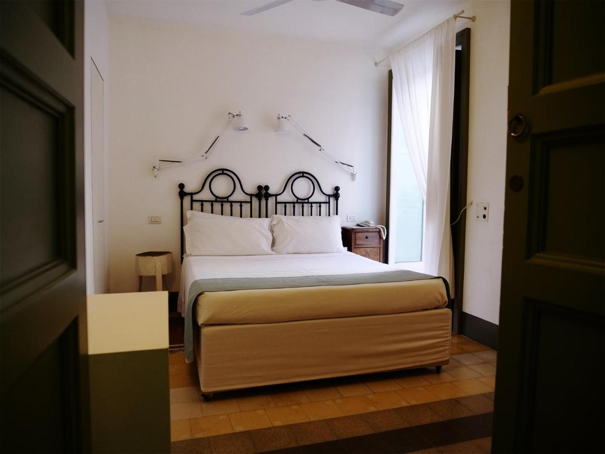 La Moresca Hotel Marina di Ragusa Buitenkant foto